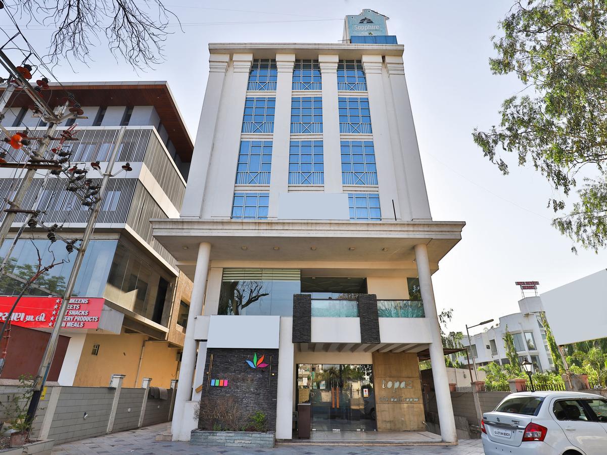 OYO 4320 Hotel Aum Regency Vadodara Exterior foto